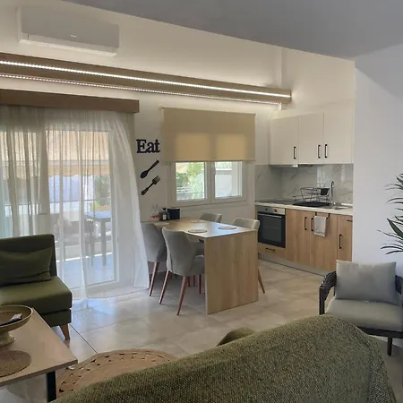 بيت للعطل The Frog