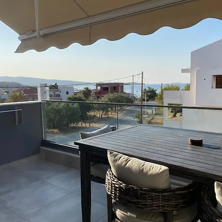 The Frog يميناريا